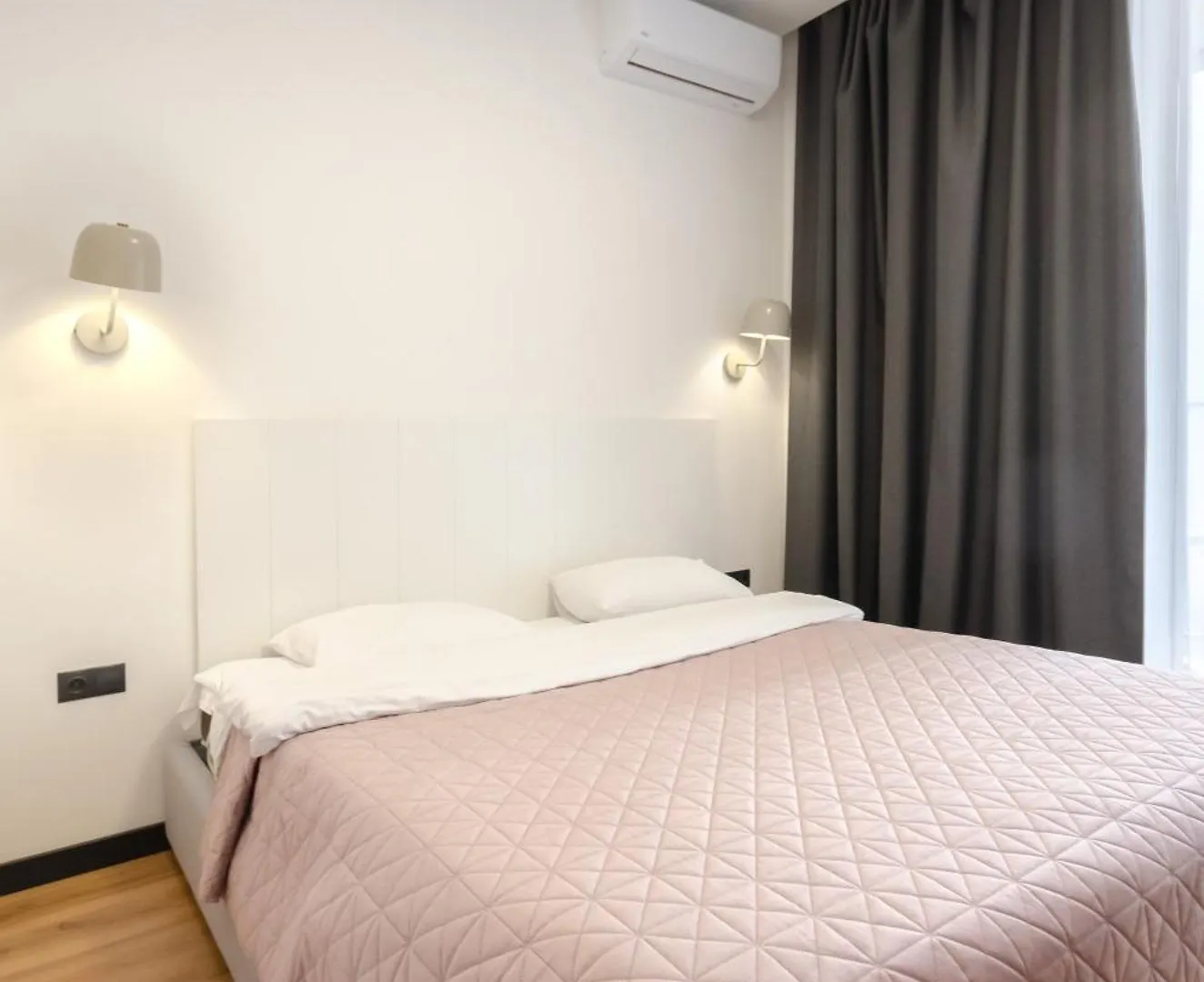 Petrovdom Apartments 4-99 In Rc Yaroslaviv Grad, Bulvarno-Kudriavska 17B 基輔 乌克兰