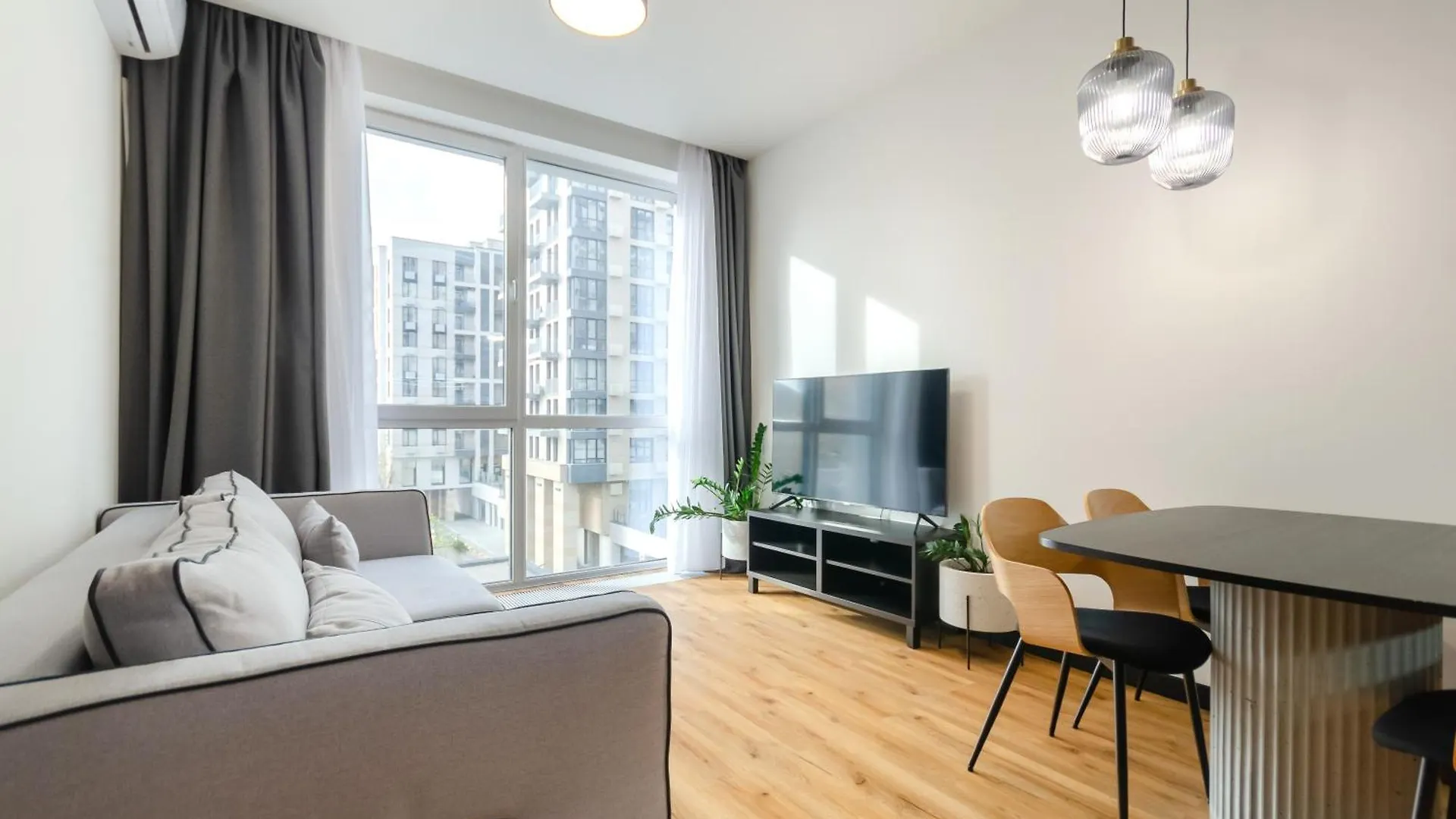 Petrovdom Apartments 4-99 In Rc Yaroslaviv Grad, Bulvarno-Kudriavska 17B キエフ